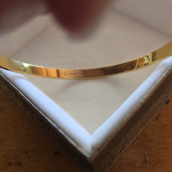 NEW Coach yellow gold plated black and white enamel bangle bracelet. - Picture 5 of 9